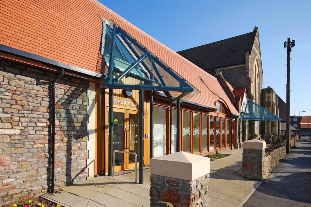Street entrance to United Reform Church, Henleaze